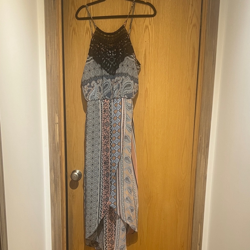 Elegant Black and Gray Patterned Maxi Dress